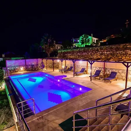 Exclusive 4 Bedroom Villa, 1006 Villa Fethiye