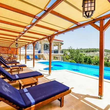 Villa Exclusive 4 Bedroom Villa, 1006