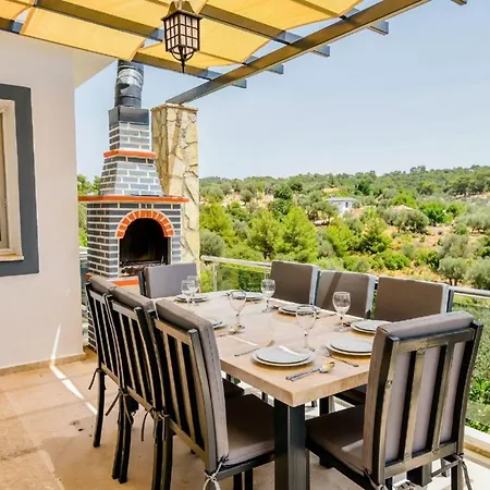 Exclusive 4 Bedroom Villa, 1006 Fethiye