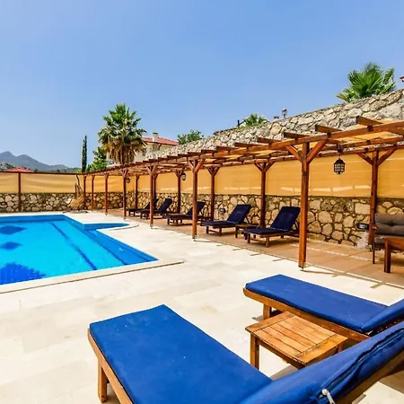 Exclusive 4 Bedroom Villa, 1006